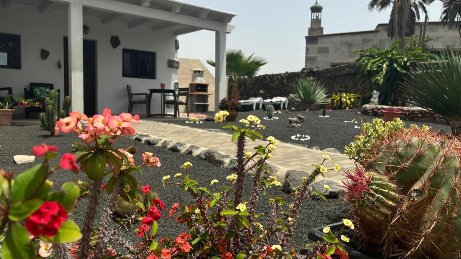 Vila Mardelava Tinajo Exteriér fotografie